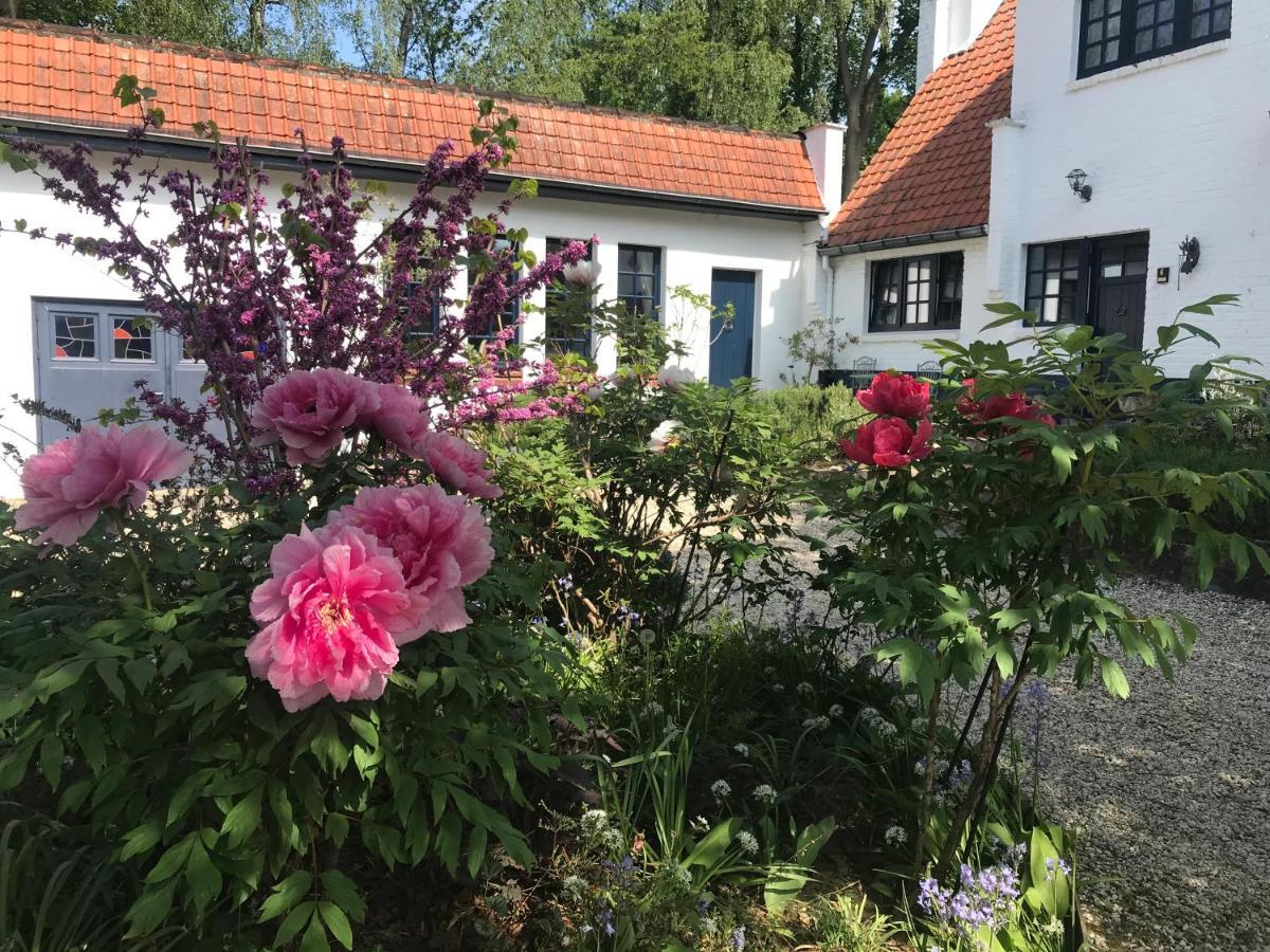 Bed And Breakfast Ros & Marc Wezembeek-Oppem Exteriér fotografie